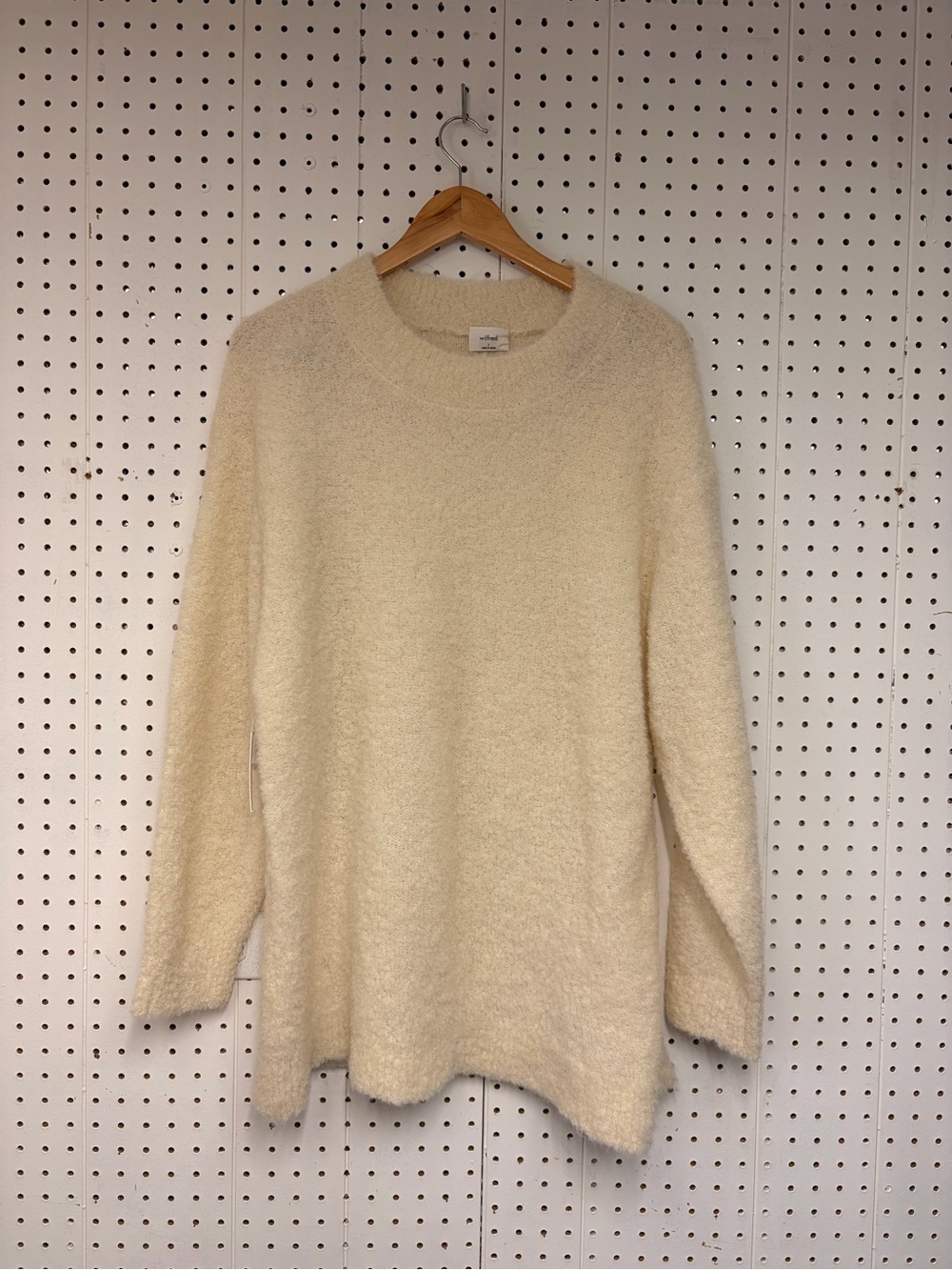 New wit tags
Wilfred Alpaca Blend Cream Crewneck Pullover Sweater